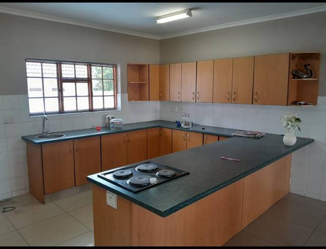 3 BEDROOM PROPERTY TO RENT IN BENDOR